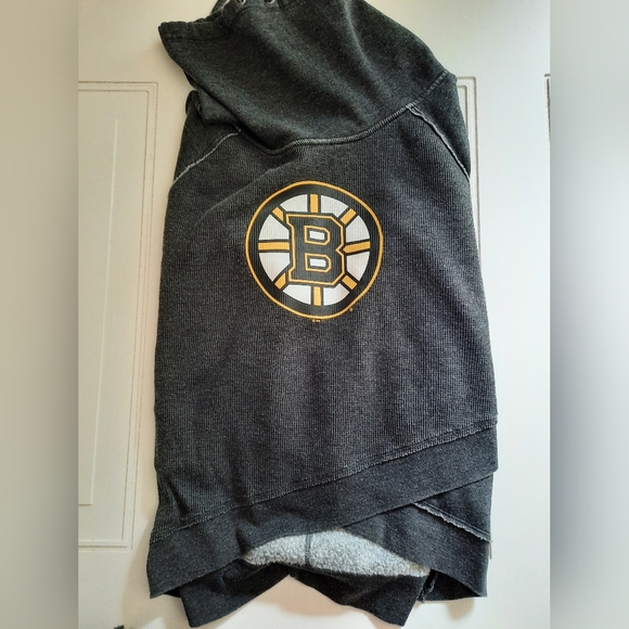Boston Bruins sweater - Picture 2 of 7